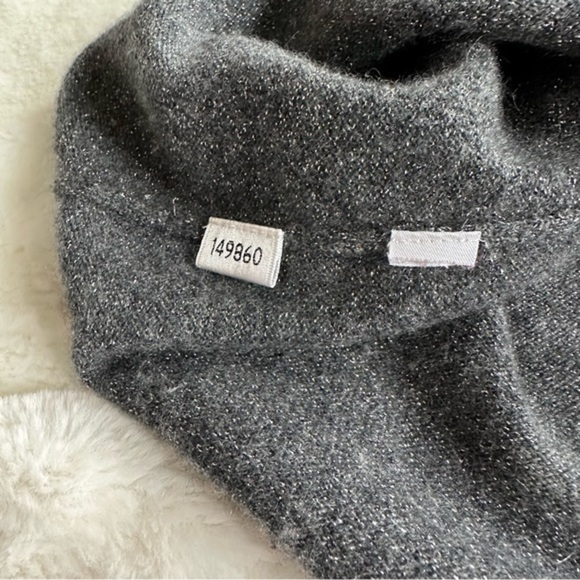 💥SALE💥 Ann Taylor Cashmere Sweater Sparkle Metallic Knit Gray V-neck XS - Picture 9 of 10